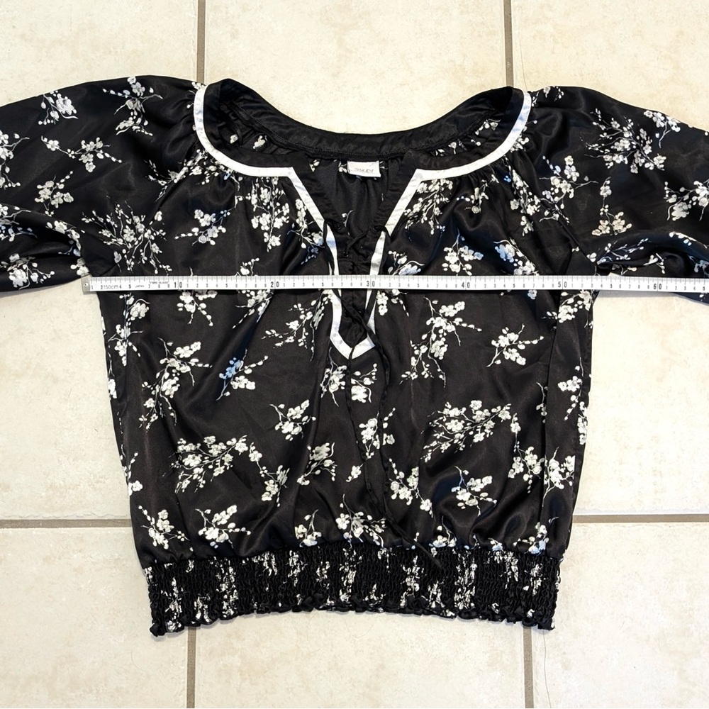 Size XL Y2K Suzy Shier Lace Up Floral Black and White Peasant Blouse Fairycore - Picture 7 of 14
